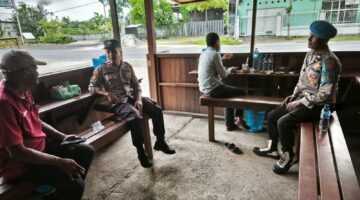 Anggota kepolisian sektor kedungring giat patroli perintis presisi dialogis di wilayah hukum polsek kedungring.