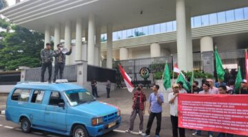 Massa PW GPA DKI Jakarta Demo di Depan Kejagung, Desak Bongkar Semua Aktor yang Diduga Terlibat Korupsi di BBM Minyak Mentah