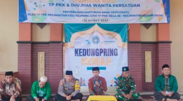 GIAT KEDUNGPRING MENGAJI DAN PENYERAHAN SANTUNAN ANAK YATIM PIATU DI PENDOPO KECAMATAN KEDUNGPRING