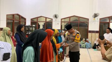 Kepala Kepolisian sektor sukorame Bersama dengan forkopimcam dan MUI Kec.Sukorame melaksanakan safari ramadhan di masjid Al-Kholis Desa Sembung