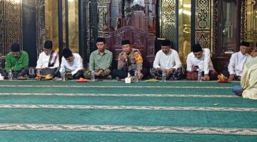 KEGIATAN SAFARI RAMADHAN FORKOPIMCAM DI MASJID AL-FALAH DESA MAINDU KECAMATAN KEDUNGPRING KABUPATEN LAMONGAN.