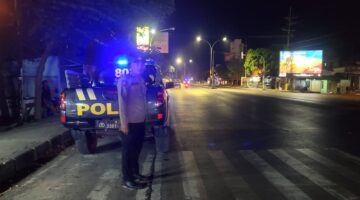 Petugas kepolisian sektor sukodadi giat patroli blue light tengah malam Diantaranya! Antisipasi guantibmas 3C di sukodadi.