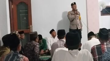 Plh Kapolsek bersama Muspika gelar Safari Ramadhan di Masjid Al Ikhlas Desa Kreteranggon.