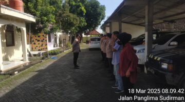 Wakapolsek Sukodadi pimpin, Anggota polsek sukodadi giat Apel pagi di Polsek sukodadi.