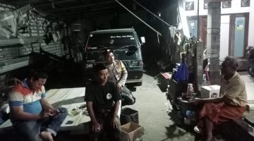 “Polsek Karangbinangun patroli dialogis untuk memberikan himbauan pesan kamtibmas kepada warga secara humanis”