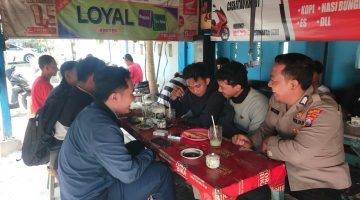 “Polsek Sukodadi Dengan Humanis laksanakan patroli kota presisi Rutin, dialogis untuk menyampaikan pesan kamtibmas kepada warga “