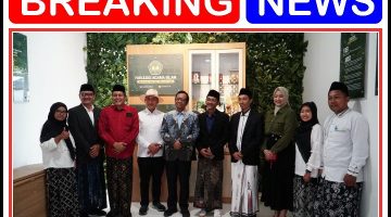 “GIAT KUNJUNGAN PROF. DR. MOH. MAHFUD MD DALAM RANGKA ORIENTASI, KULIAH UMUM DAN LAUNCHING S-3 PAI FAKULTAS AGAMA ISLAM UNISDA LAMONGAN”