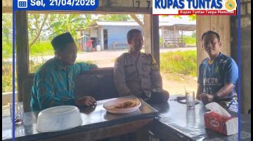 Polsek Kedungpring giat patroli dialogis untuk sampaikan pesan kamtibmas kepada warga. 