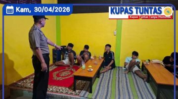 Patroli harkamtibmas malam untuk memberikan pelayanan terhadap masyarakat. 